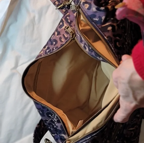 Travelon bag purple leopard print. 9.5x14x5.5" - Picture 9 of 11